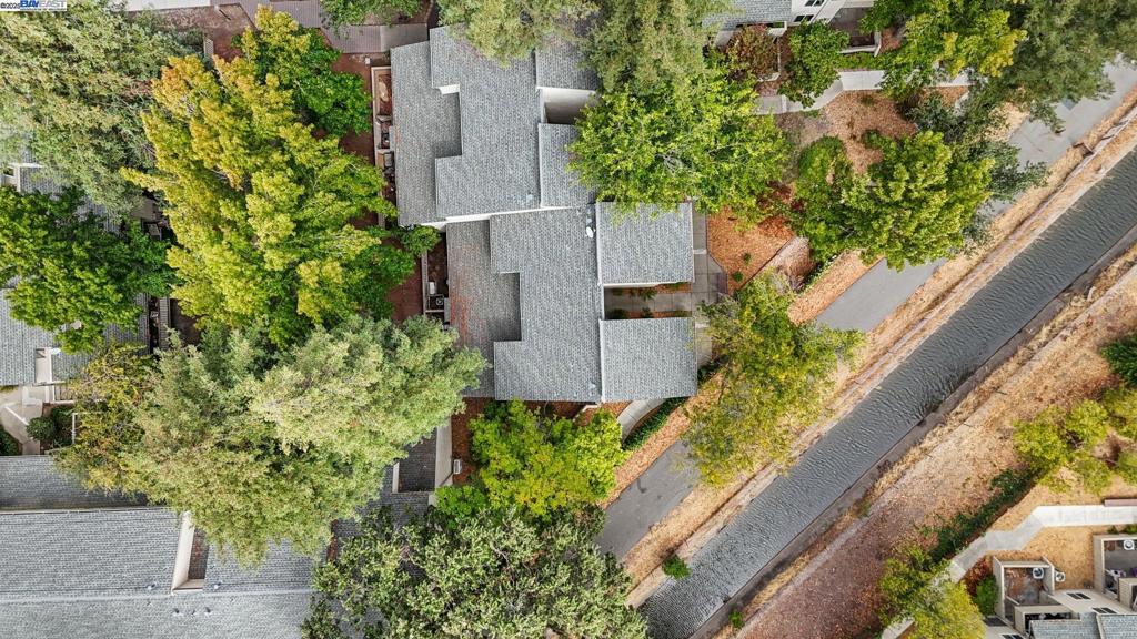 OAK ROAD STATION - Residential