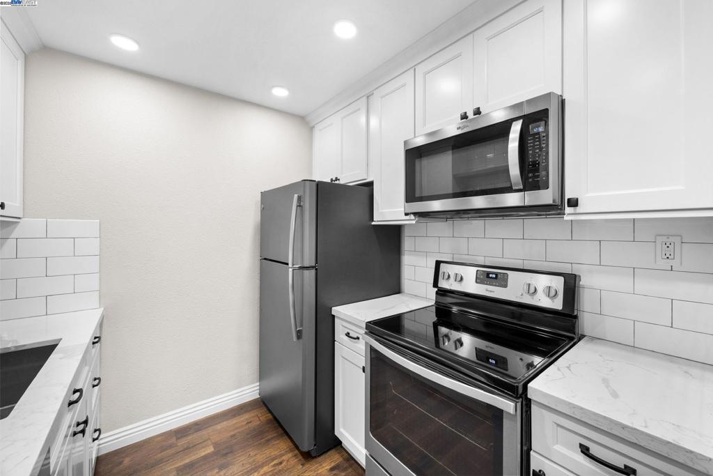 OAK ROAD STATION - Residential