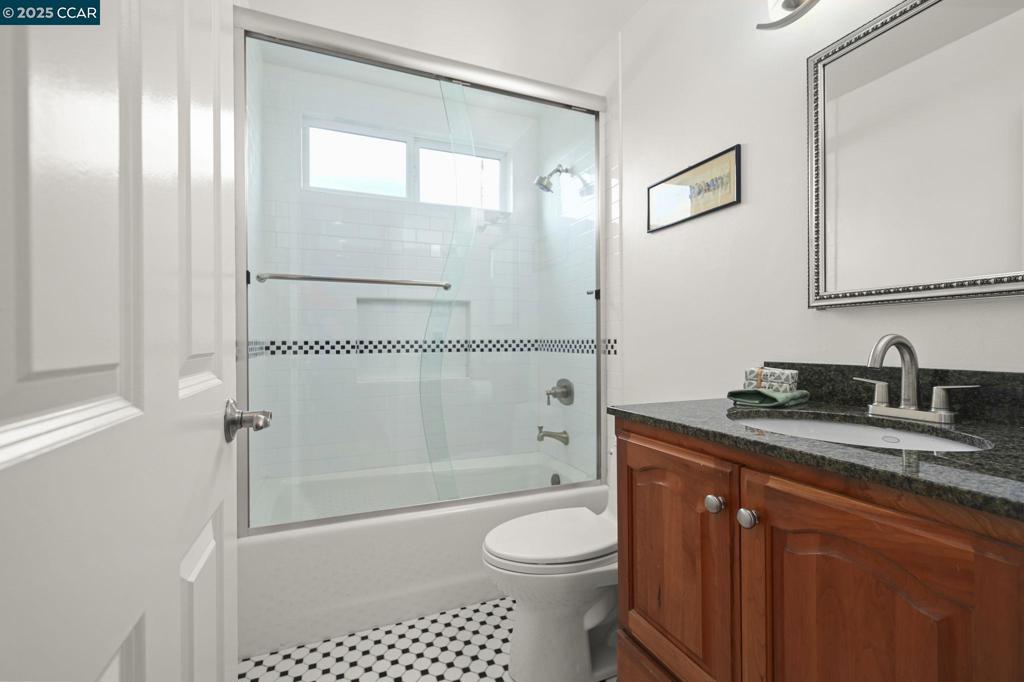 CLAYTON V.HILNDS - Residential