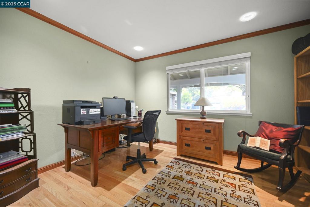 CLAYTON V.HILNDS - Residential