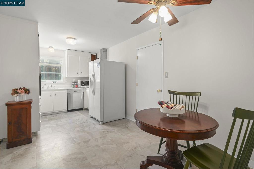 CLAYTON V.HILNDS - Residential