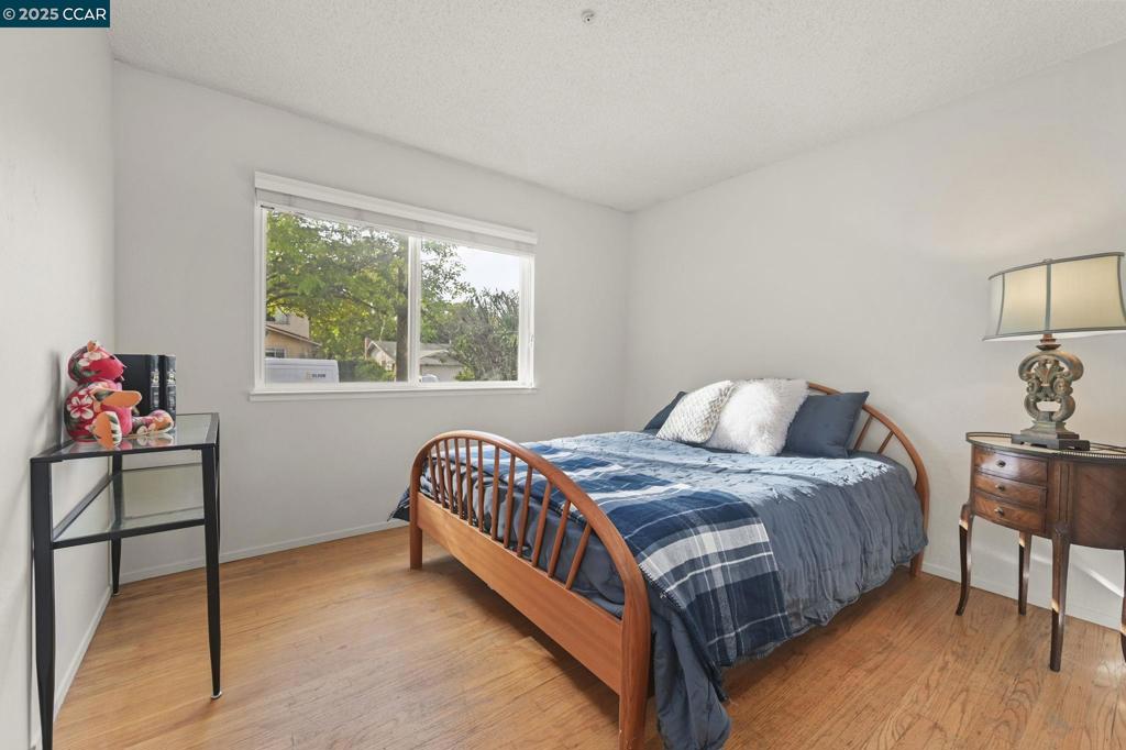 CLAYTON V.HILNDS - Residential