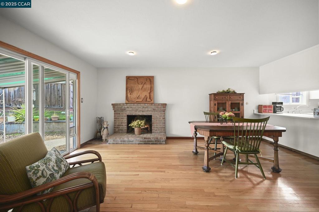 CLAYTON V.HILNDS - Residential