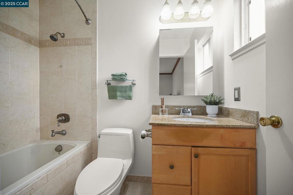 CLAYTON V.HILNDS - Residential