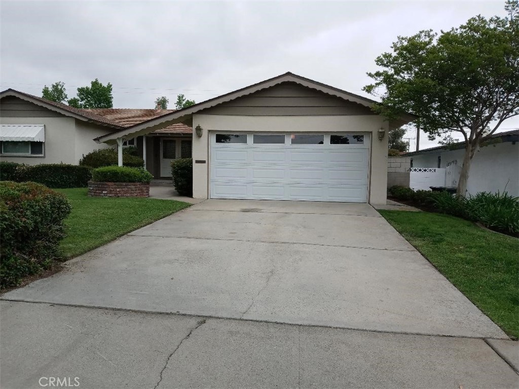 1512 N Amber Court
