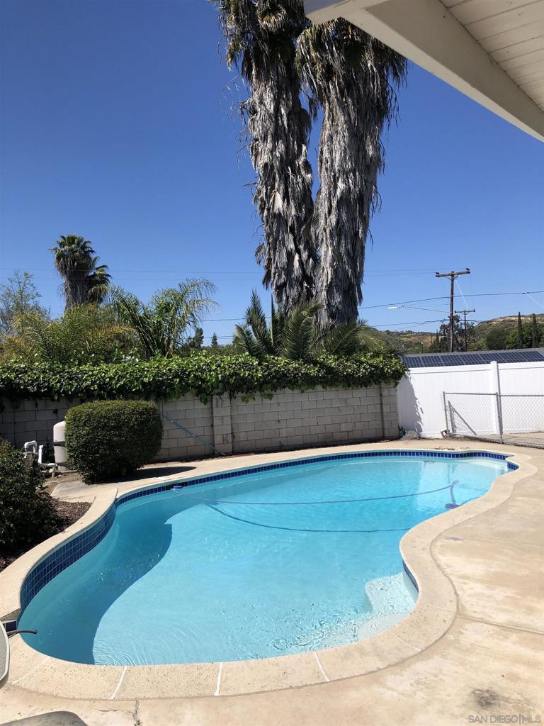 14353 Erin Ln