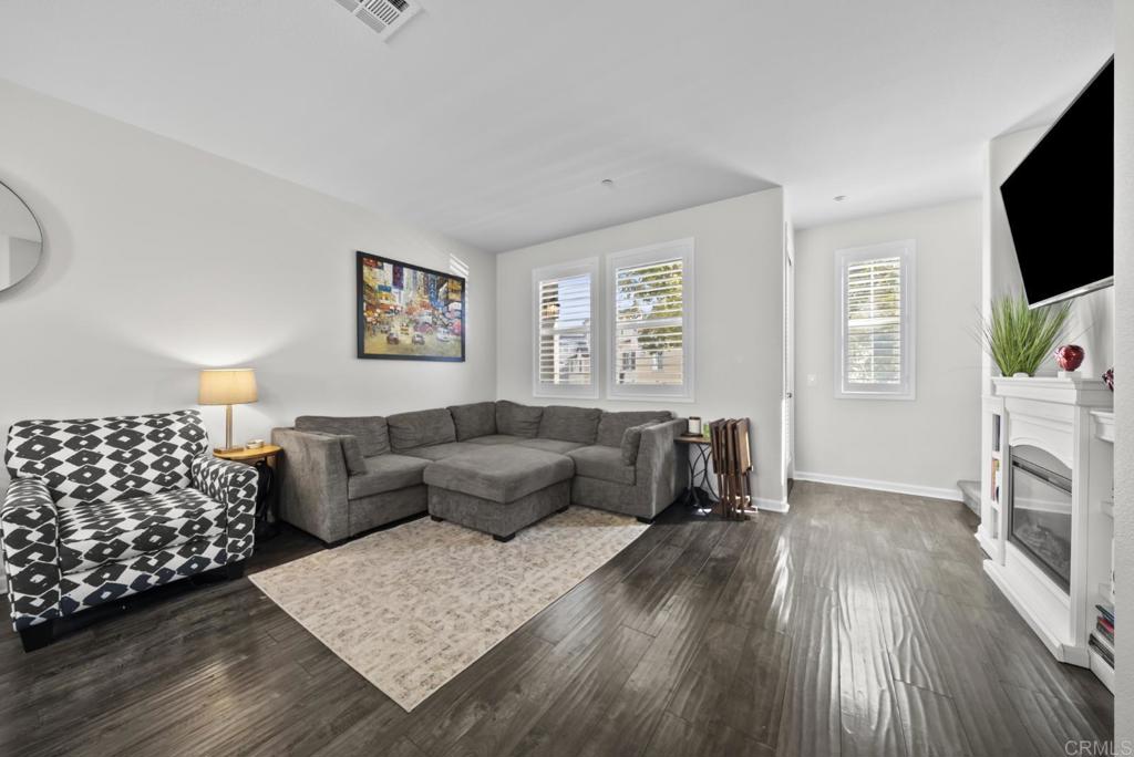 2724 Hazelnut Court
