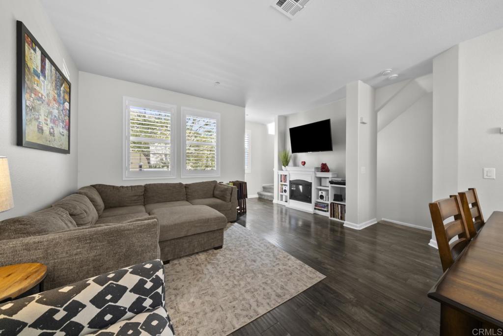 2724 Hazelnut Court