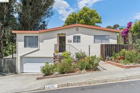 Photo of 4203 Garden Lane LN, El Sobrante, CA 94803 (MLS # 41136280)