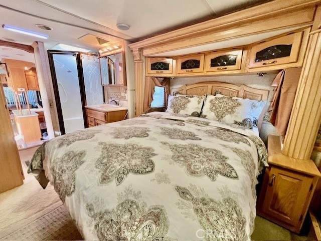 Outdoor Resort - Land