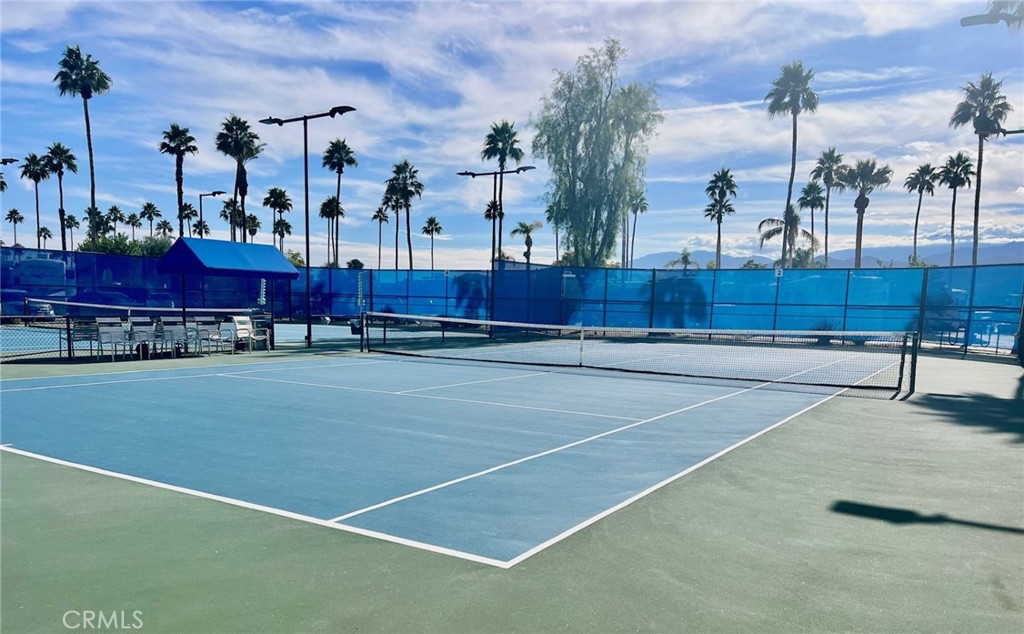 Outdoor Resort - Land