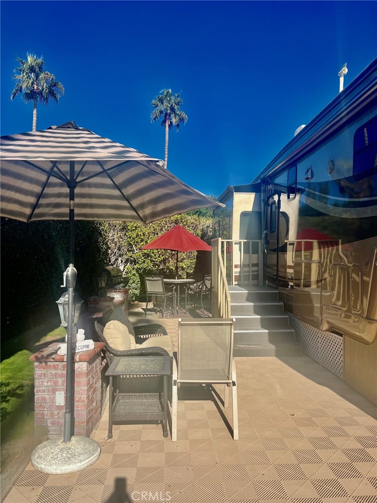 Outdoor Resort - Land