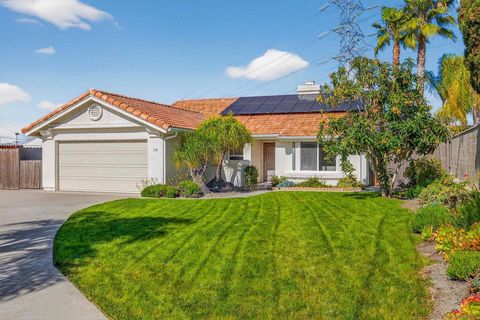 Photo of 139 Ely St St, Oceanside, CA 92054 (MLS # 260005330SD)