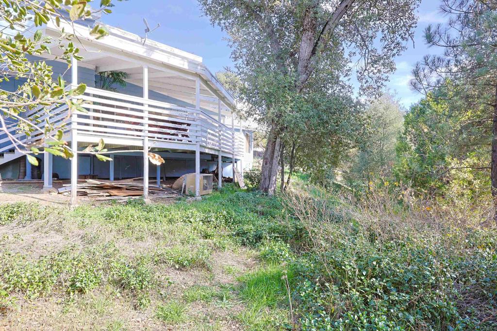 25077 Manzanita Lane