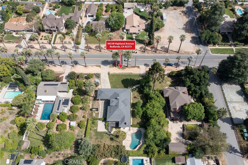 942 W Highland Avenue