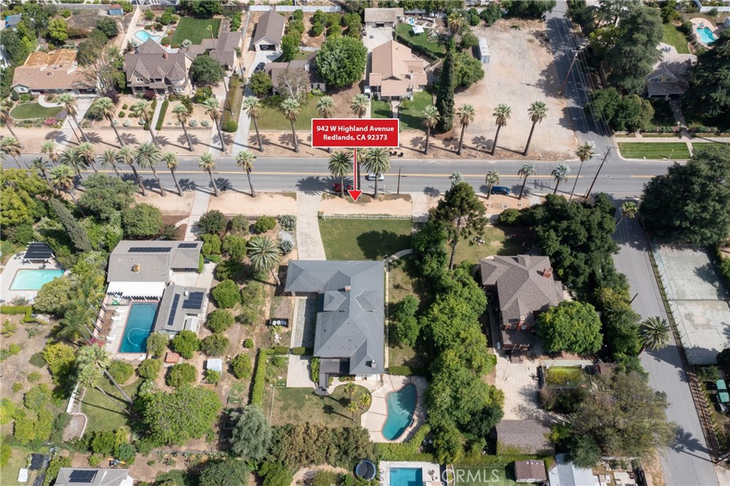 942 W Highland Avenue