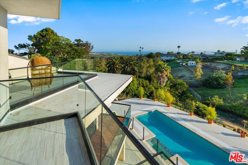 5675 Calpine Drive, Malibu CA 90265