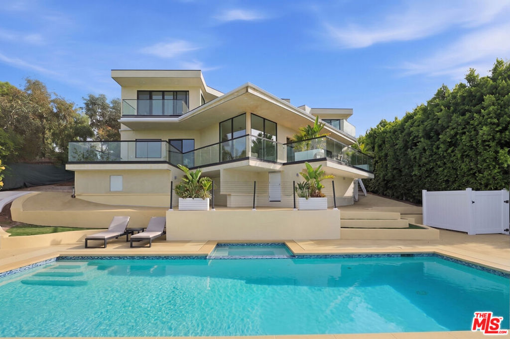 5675 Calpine Drive