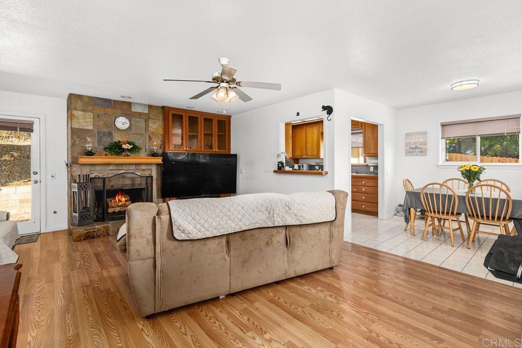 Properties 3 1037 Lonsdale Dr