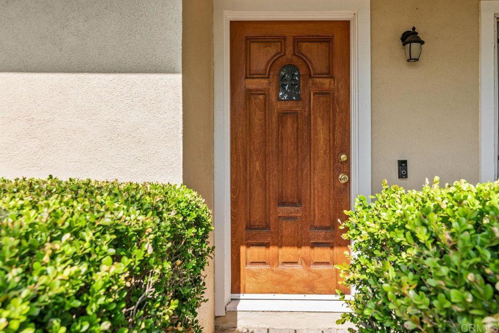Properties 1 1037 Lonsdale Dr