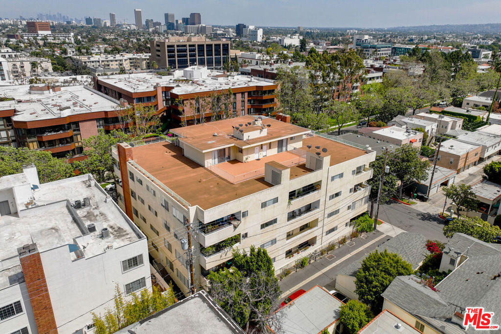Properties 3 303 N Swall Drive