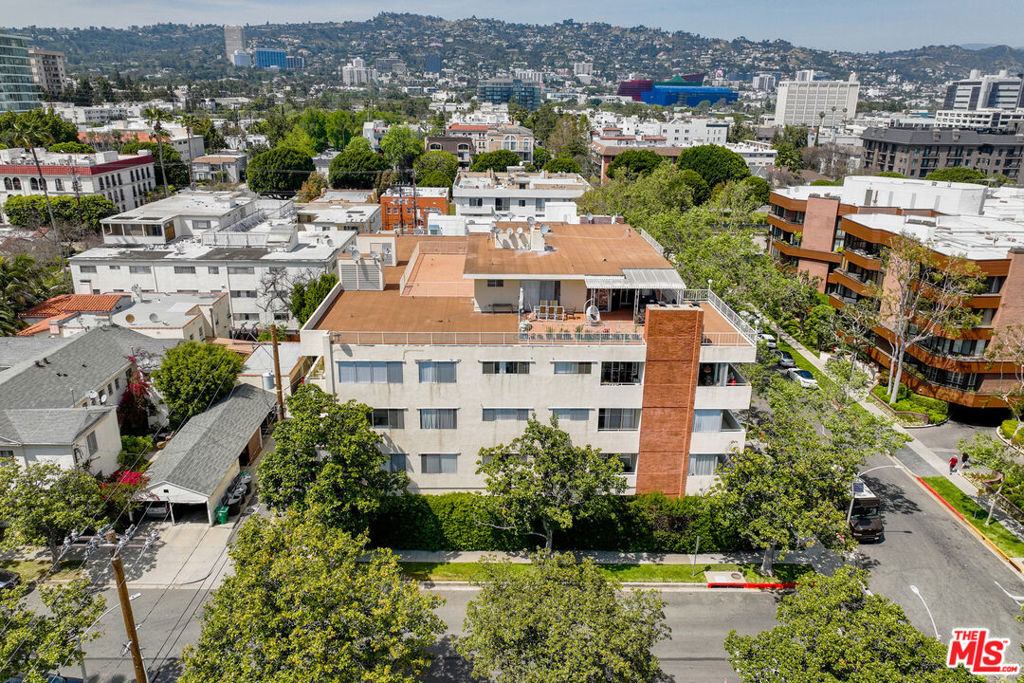 Properties 4 303 N Swall Drive