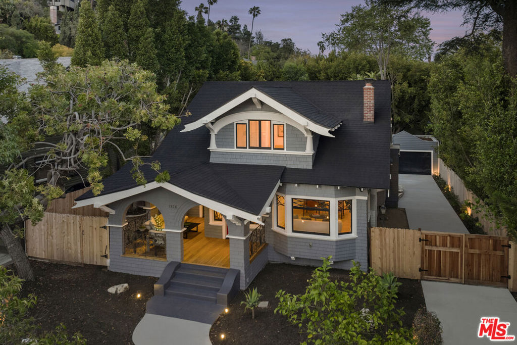 Properties 4 1926 N Wilton Place