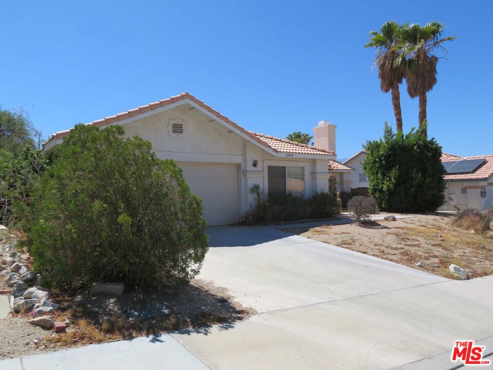 65849 Avenida Barona
