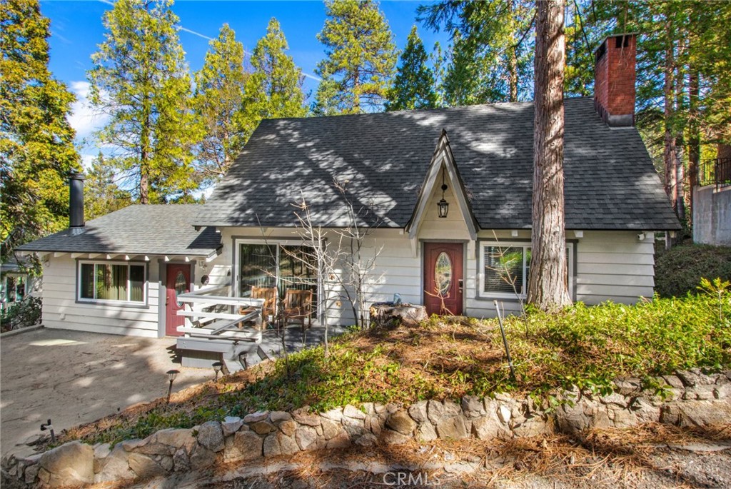 For rent in beautiful Lake Arrowhead! Welcome to 818 Dom Way. Located on a quiet cul-de-sac with dual access. Plenty of parking at the front and rear of the home. Rented fully furnished with 3 beds and two full baths. The main floor hosts living, dining, bath, den/game room, bedroom, laundry and full bath. Upstairs you will find two large bedrooms and another full bath. Large deck for relaxing and entertaining. Call for a showing today! **tenant pays all utilities** No smoking, no sub leasing.