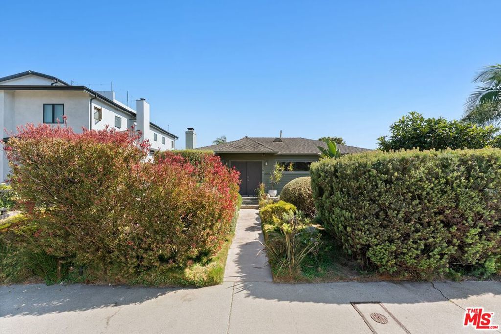 6504 W 87th Street