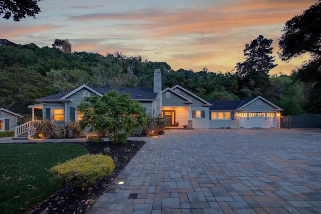 Photo of 815 Crystal Springs Road, Hillsborough, CA 94010 (MLS # ML82040633)