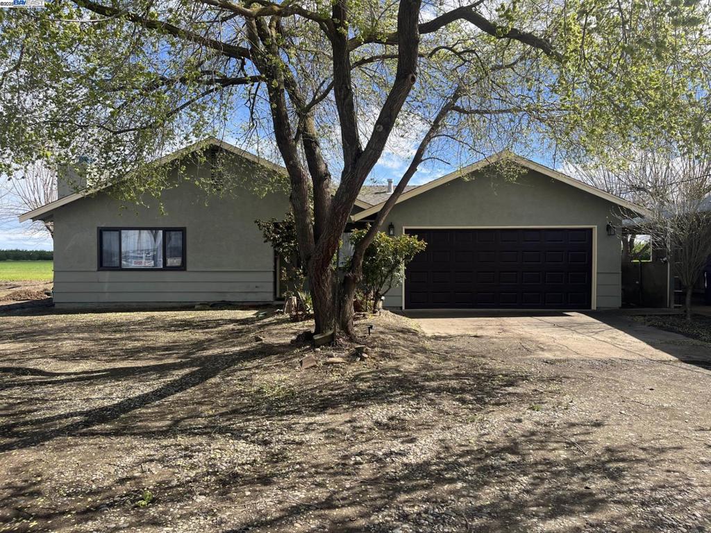1290 Orange Ave
