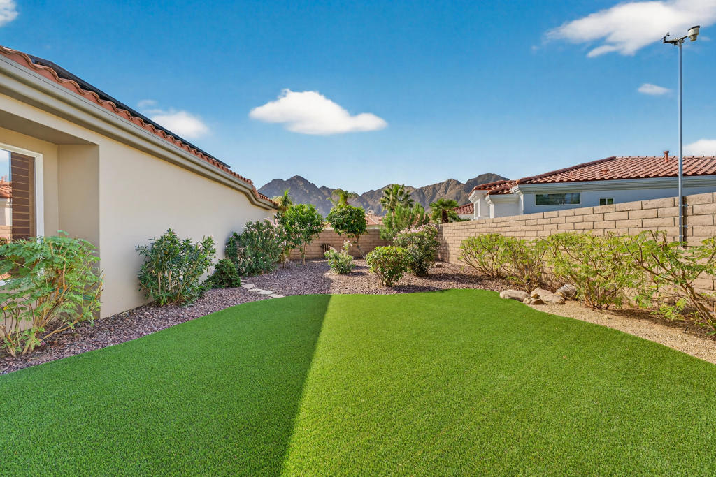 Indian Wells C.C. - Residential