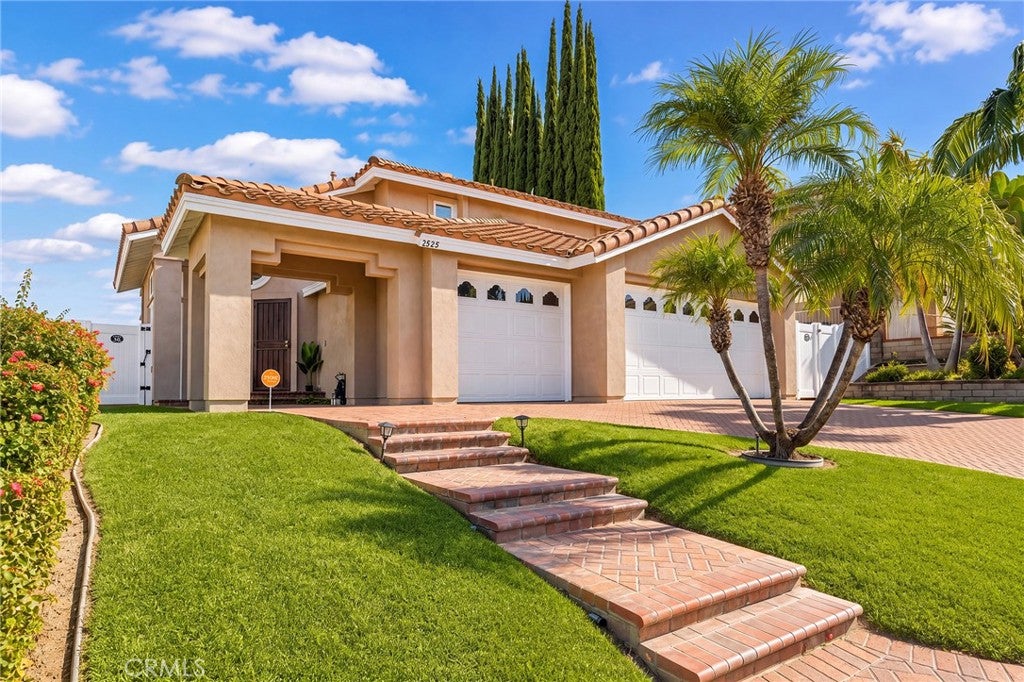 2525 Wandering Ridge Drive