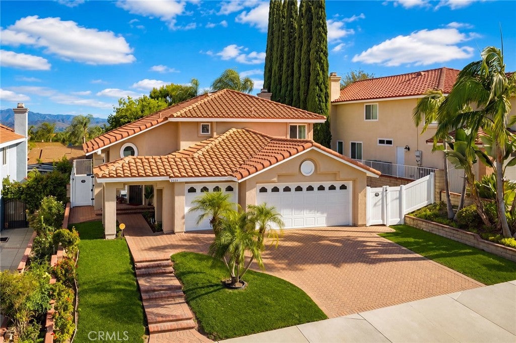 2525 Wandering Ridge Drive