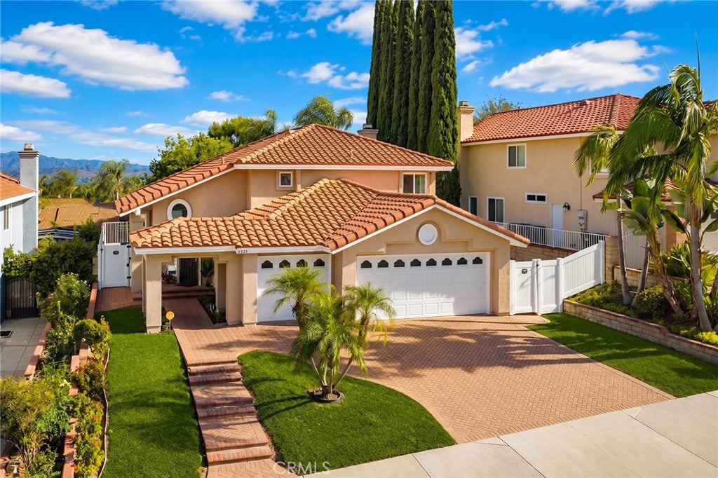 2525 Wandering Ridge Drive