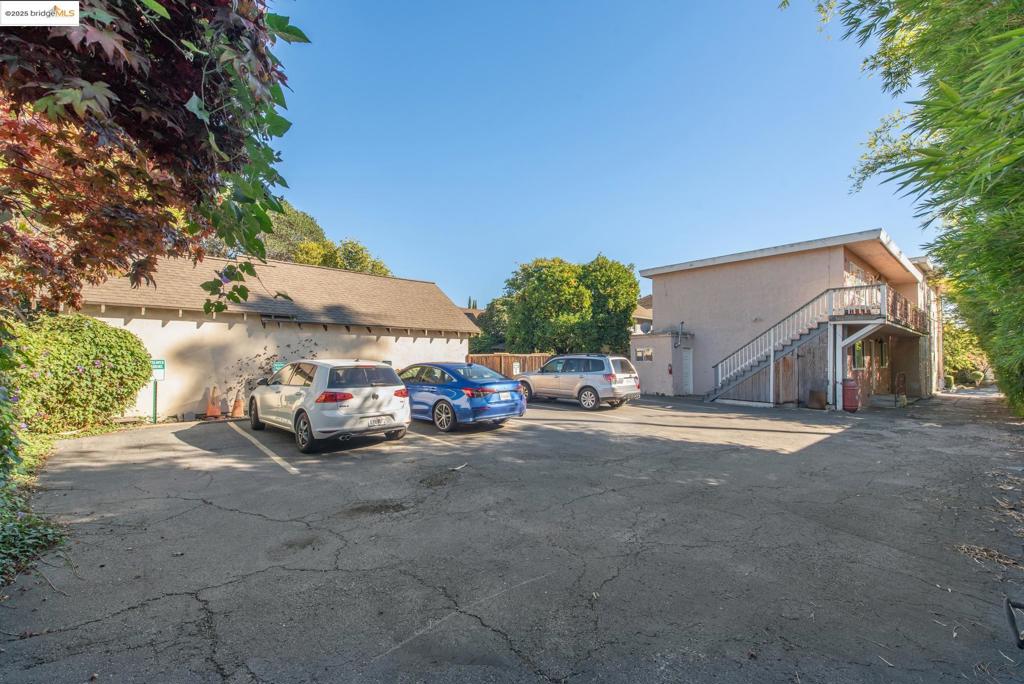 IDORA PARK - Residential Income