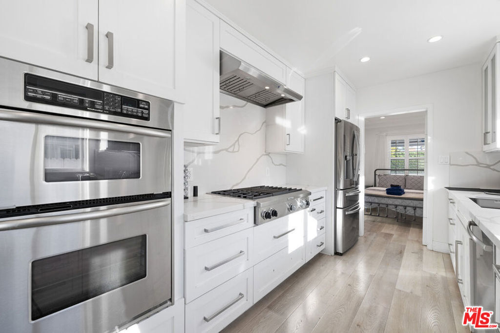 5439 Carpenter Avenue