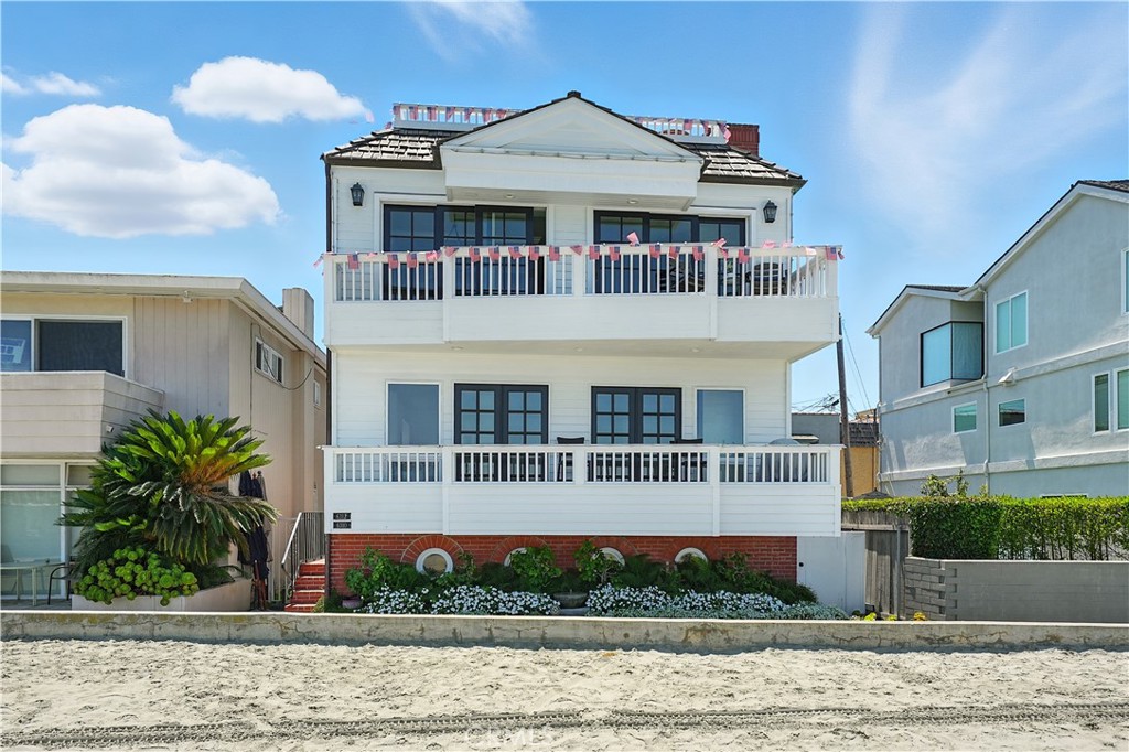 Stunning Beachfront Living – Steps from the Sand!
Experience coastal luxury in this beautifully upgraded 3-bedroom, 2-bathroom bayfront home on the Peninsula. Located just steps from the beach, this first-floor unit offers breathtaking panoramic water views and seamless indoor-outdoor living. Highlights include: Spacious primary suite with en-suite bathroom and ample closet space, Rich hardwood flooring throughout,
Custom-designed kitchen with quartz countertops and premium Thermador stainless steel appliances,
Elegant bathrooms featuring custom tile work, Central HVAC for year-round comfort,
In-unit washer and dryer,
Four wall-mounted flat-screen TVs,
Spacious outdoor patio perfect for entertaining or relaxing with a view,
Tandem two-car garage for convenient parking.
Don’t miss this rare opportunity to live in a highly sought-after beachfront location with top-tier upgrades and stunning views!