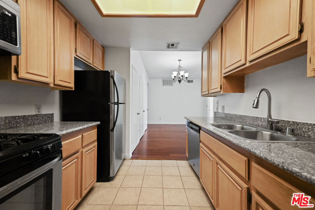 111 S Croft Avenue 103