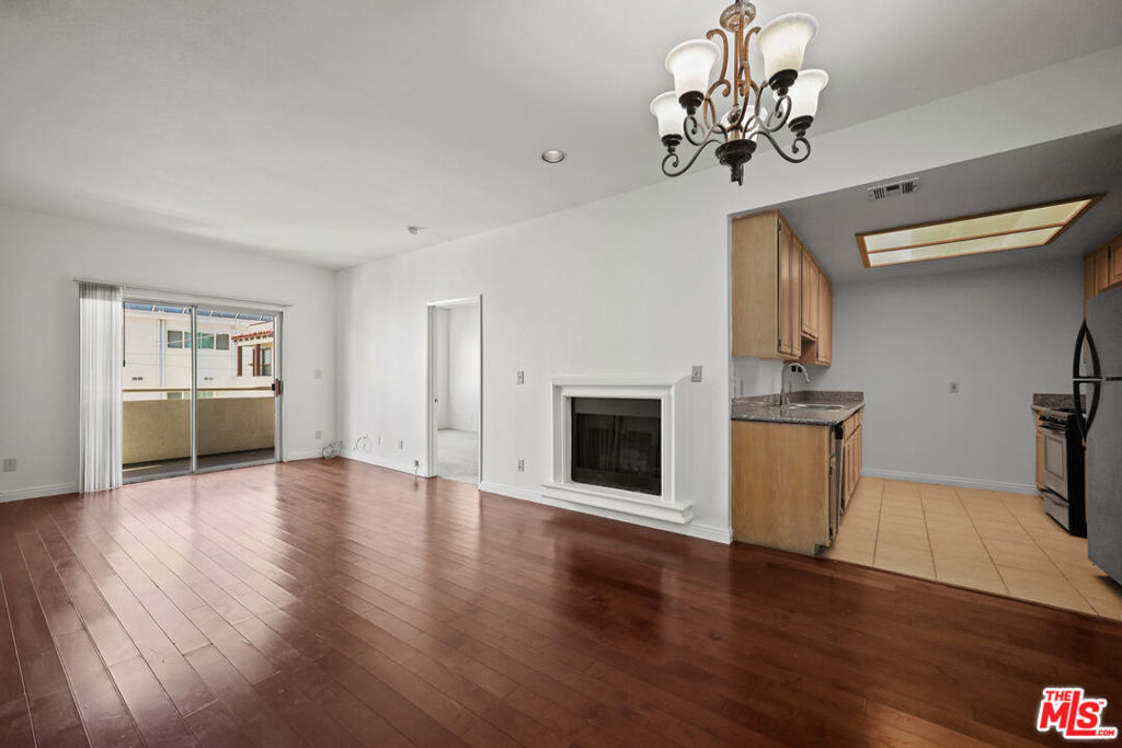 111 S Croft Avenue 103