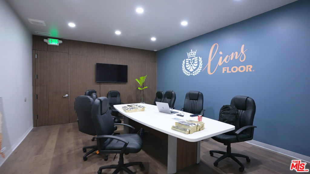 7300 Somerset Boulevard