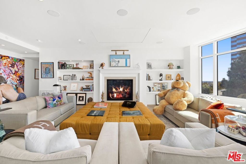 Photo of 1 W Century Drive #5B, Los Angeles, CA 90067 (MLS # 25608431)