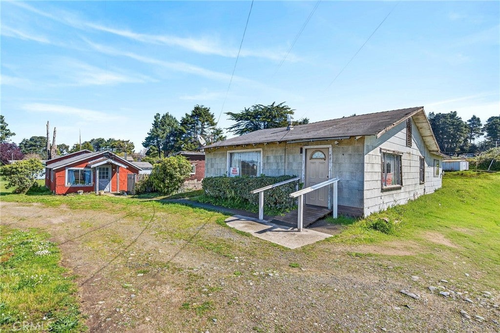 18801 N Highway 1