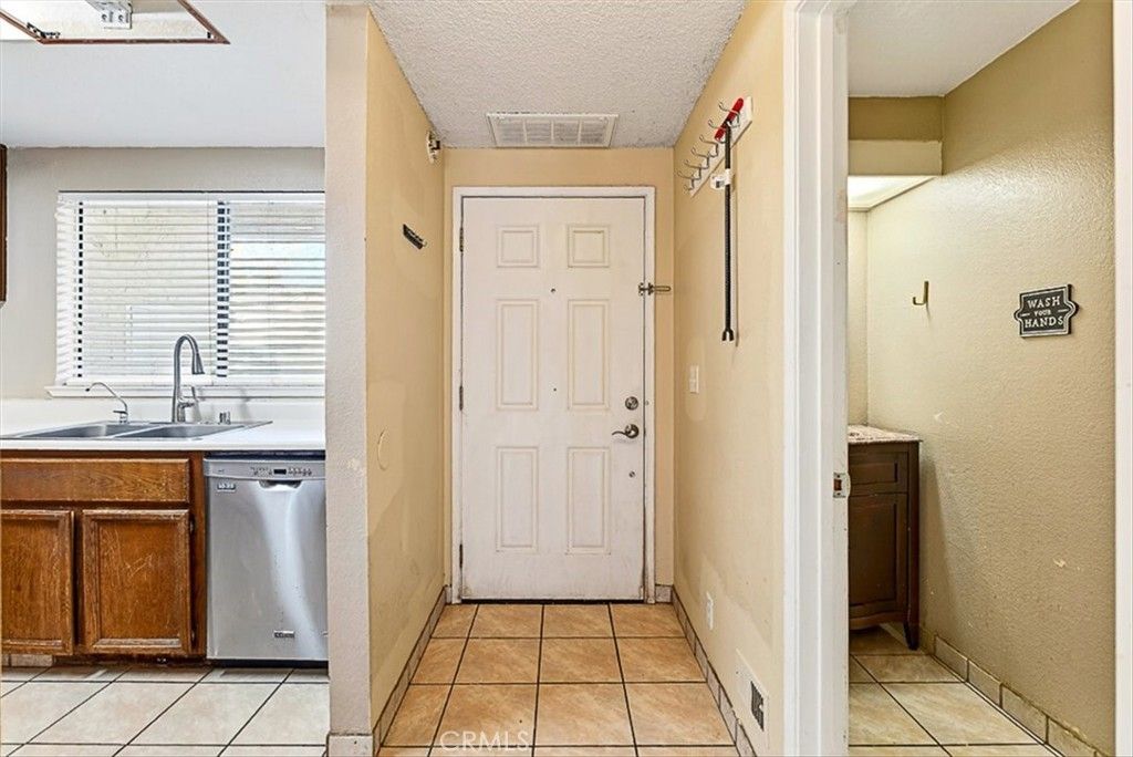 Photo of 260 W Dunne Avenue #20, Morgan Hill, CA 95037 (MLS # FR25242181)