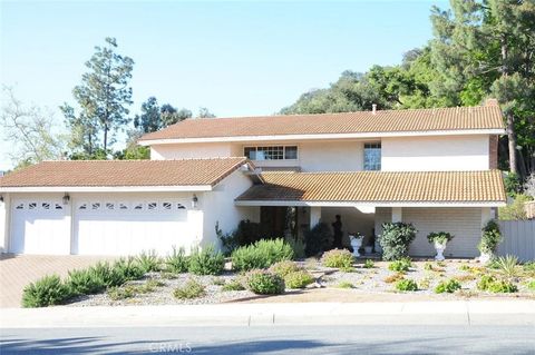Photo of 1902 Stonesgate ST, Westlake Village, CA 91361 (MLS # SR26130432)