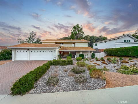 Photo of 1902 Stonesgate ST, Westlake Village, CA 91361 (MLS # SR26130432)