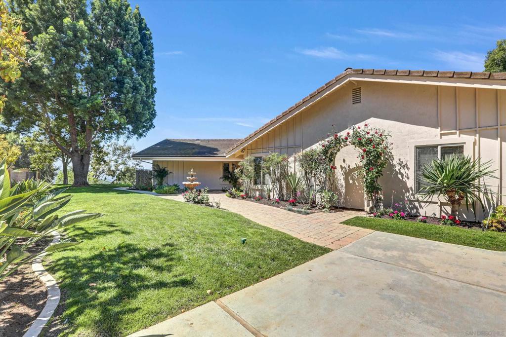 2443 Vista Lago Terrace