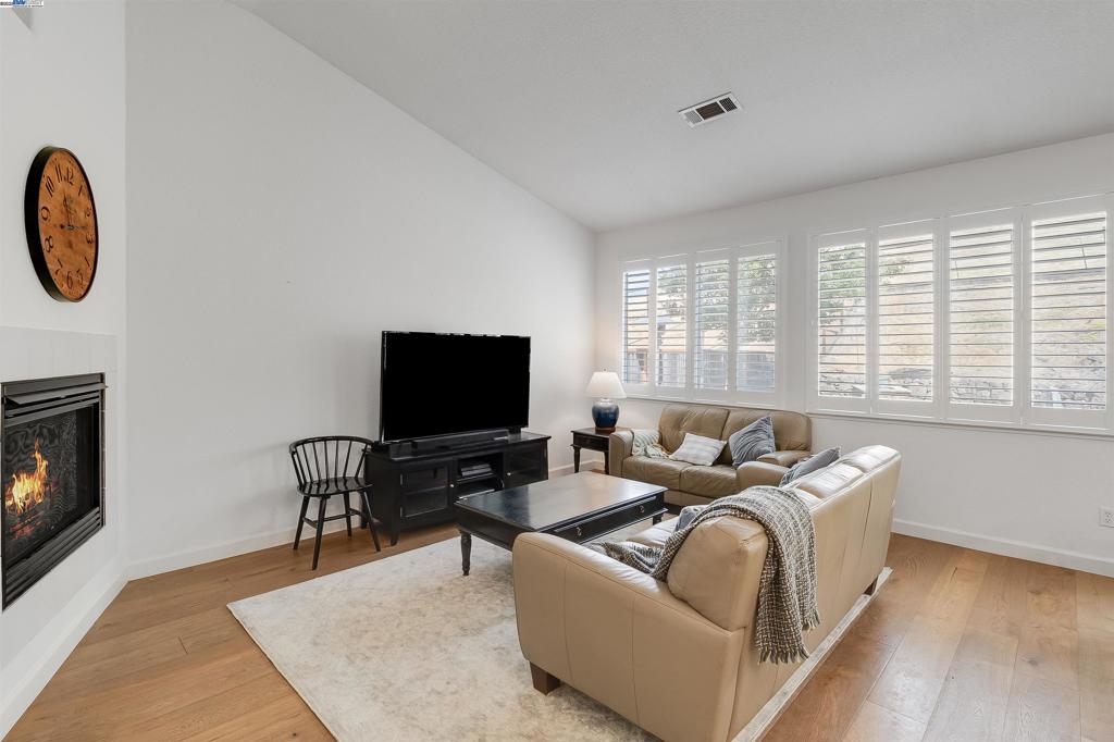 PITTSBURG - Residential