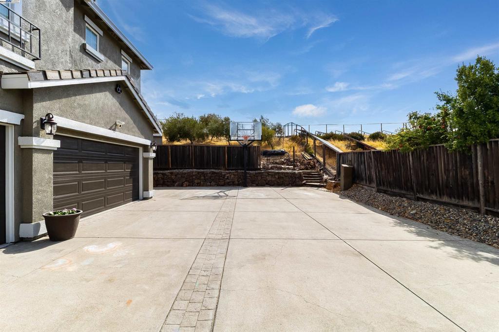 PITTSBURG - Residential